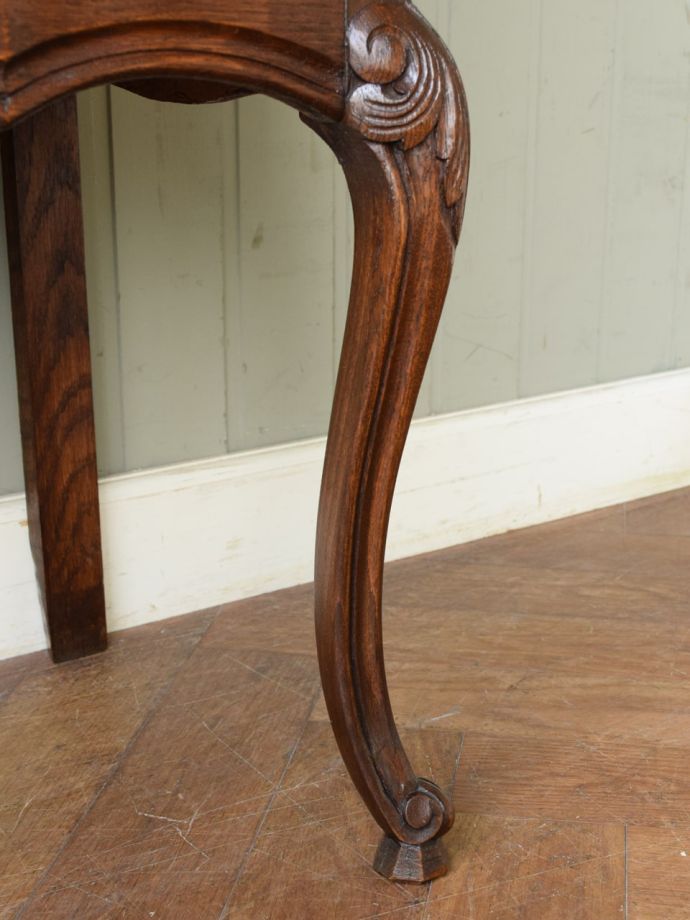 アンティーク家具の脚