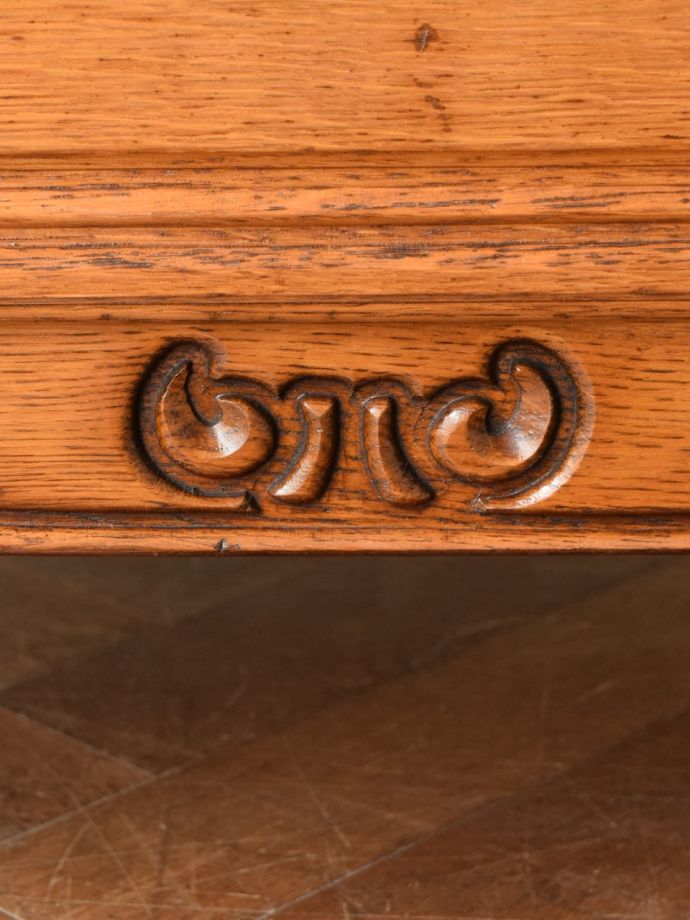 サイドボードの装飾