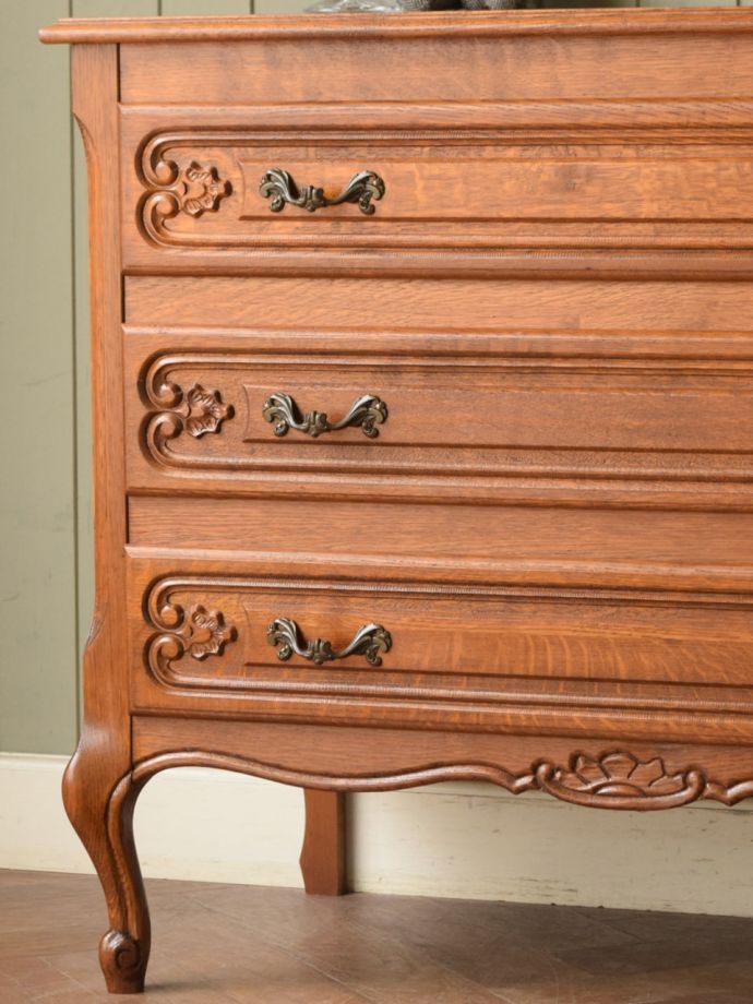 フランスのおしゃれな収納家具