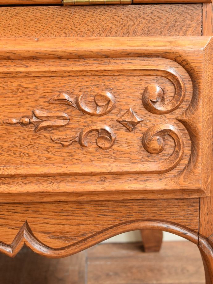 サイドボードの装飾