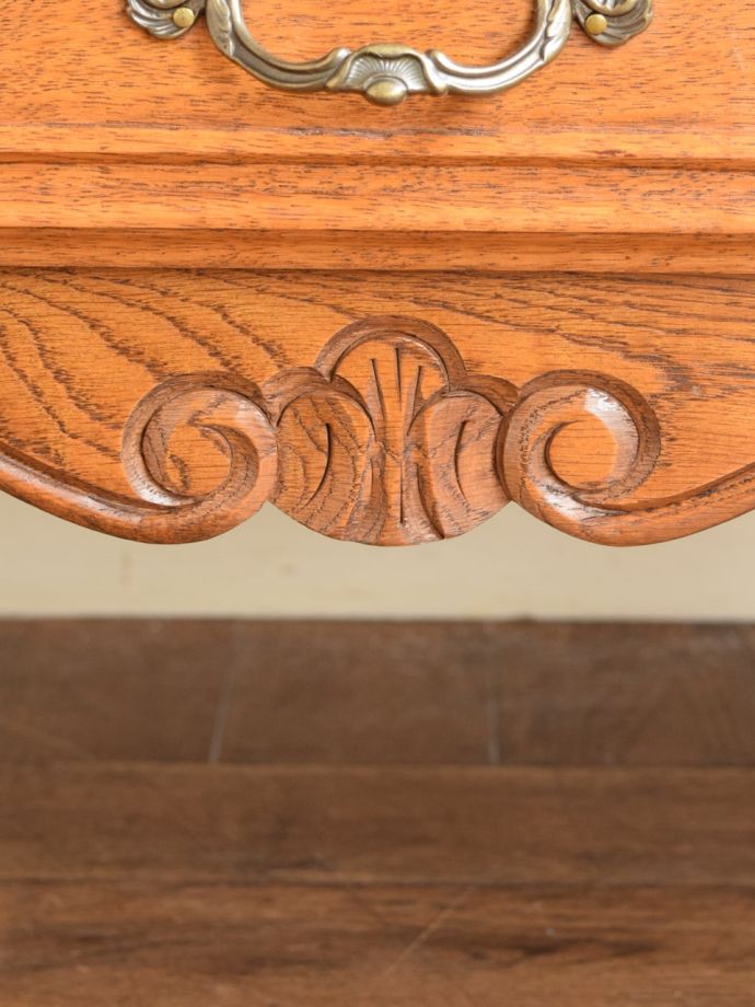 アンティークらしい彫