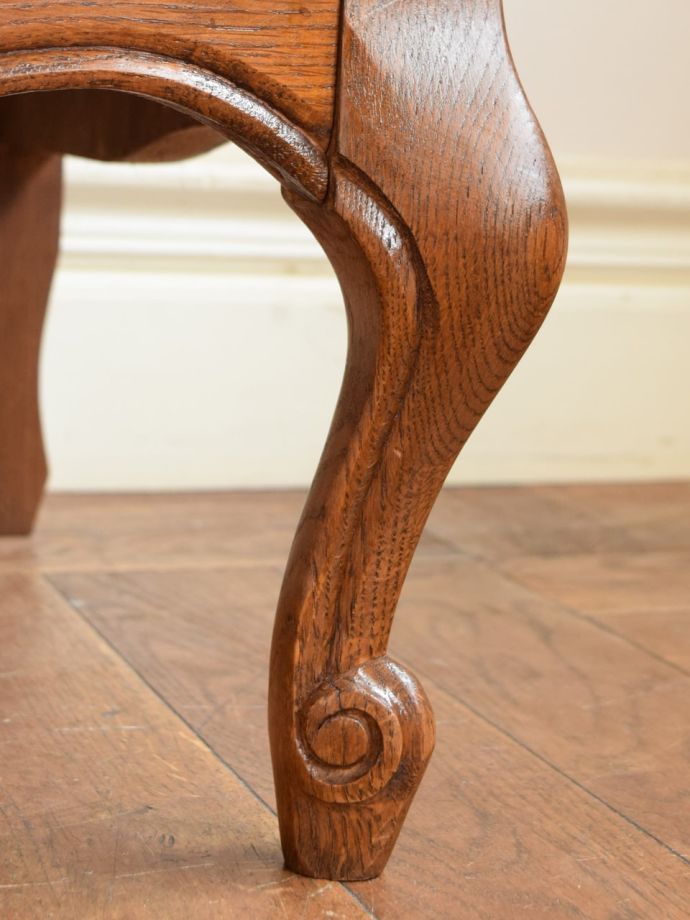 アンティーク家具の脚