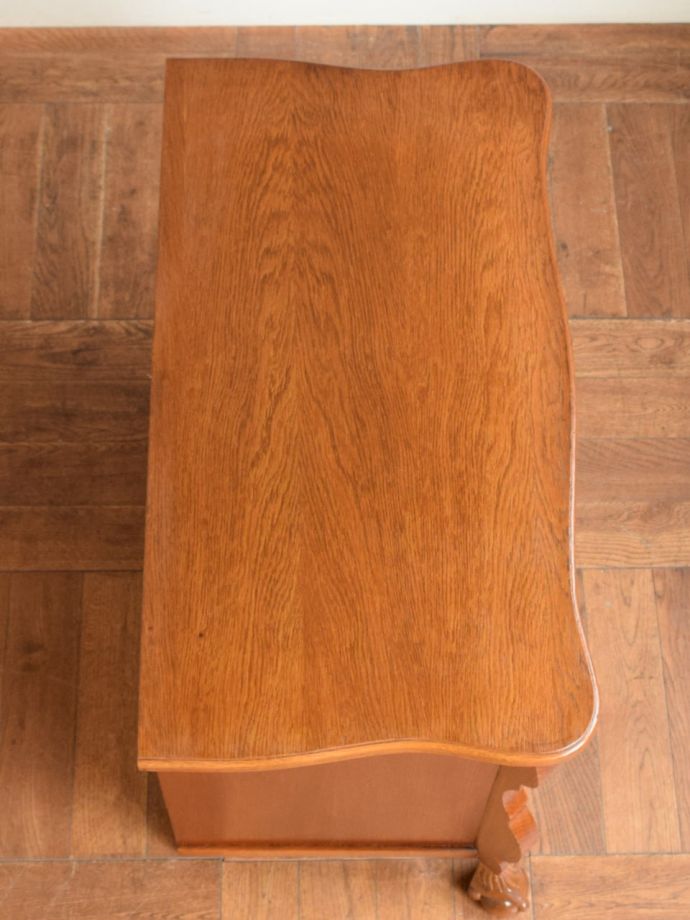 フランスのチェストの天板