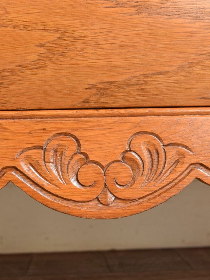 コモードの装飾