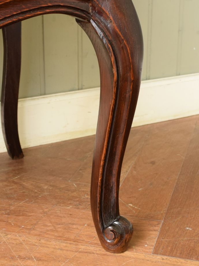 アンティーク家具の脚