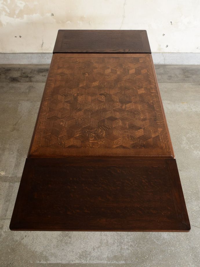 フランスの伸長式テーブルの天板