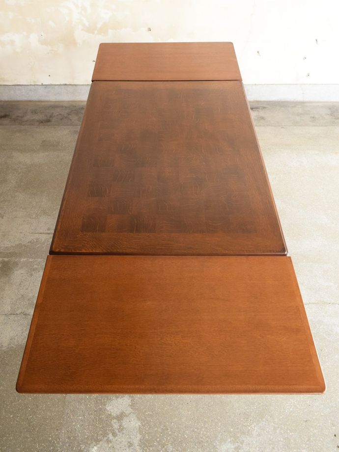 フランスの伸長式テーブルの天板