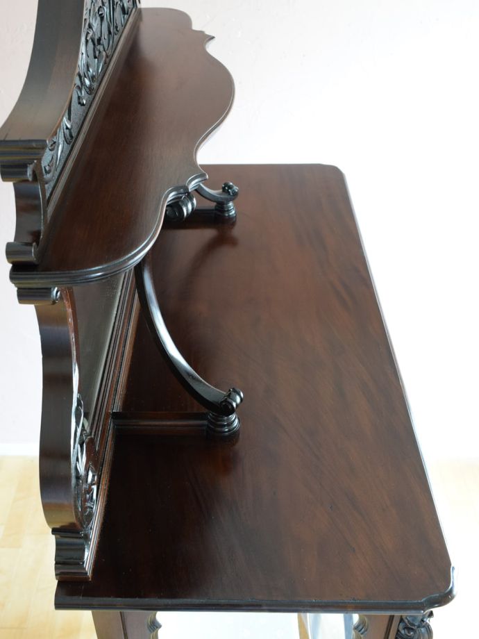 パーラーキャビネットの天板