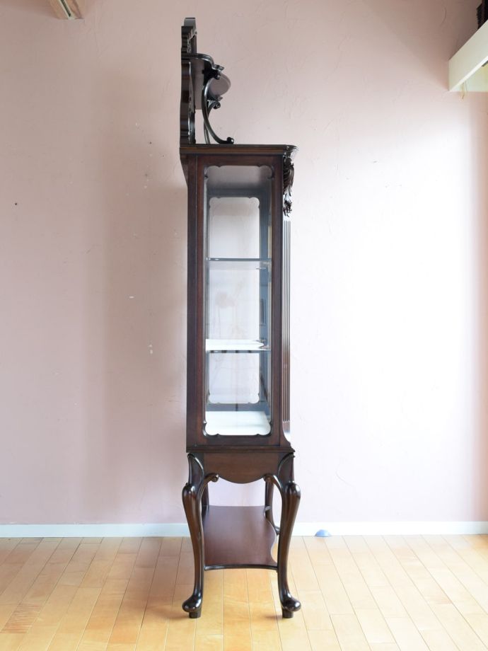 キャビネットの側面