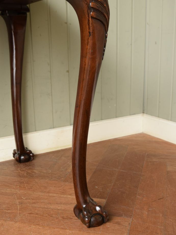 アンティークデスクの脚