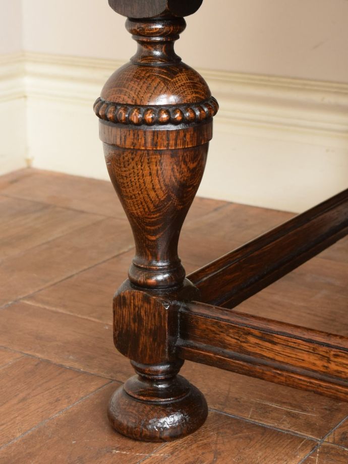 アンティーク家具の脚