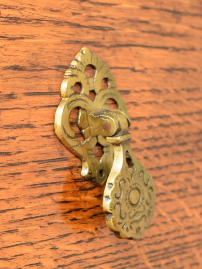 アンティーク家具の取っ手