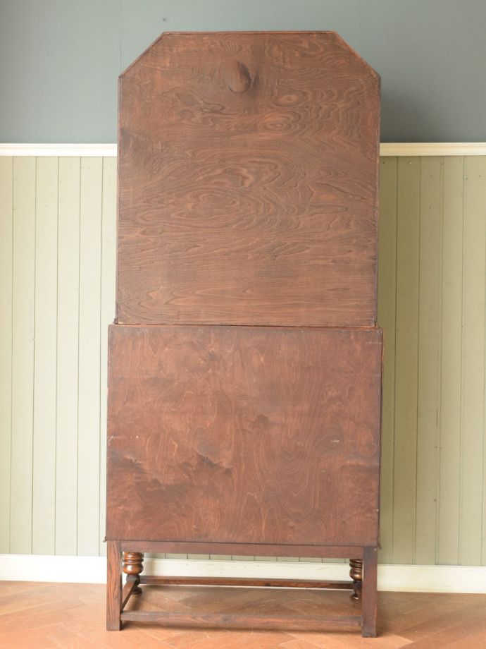 ビューローブックケースの後ろ姿