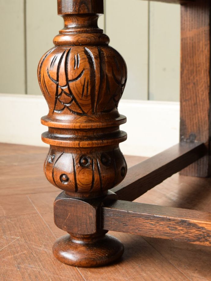 アンティーク家具の脚