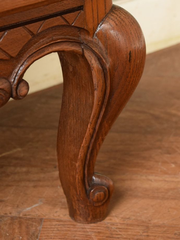 アンティーク家具の脚