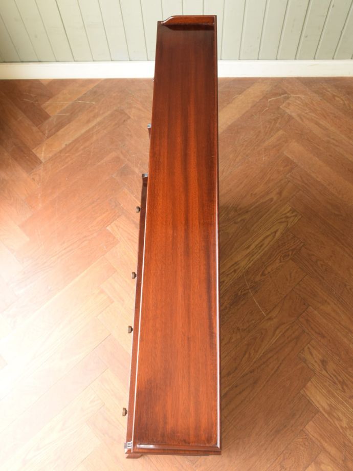 アンティーク本棚の天板