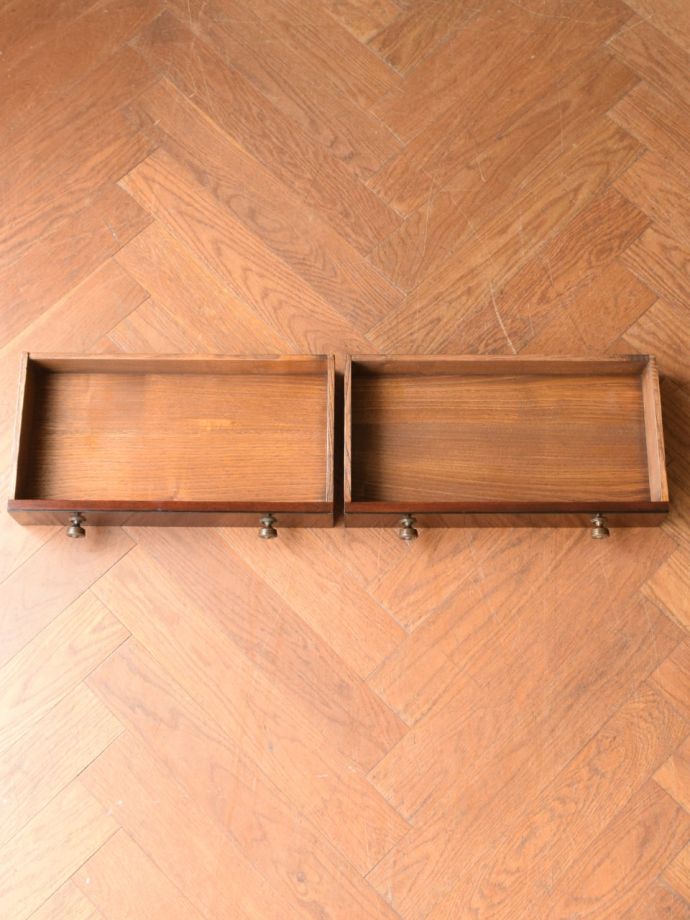 アンティーク家具の引き出し