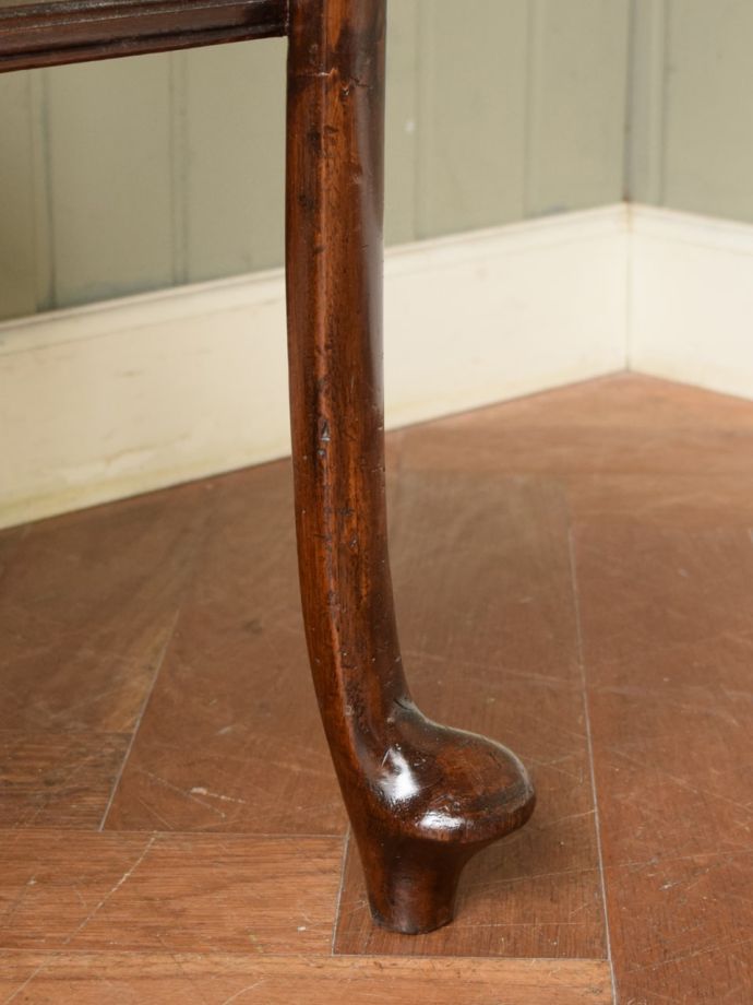 アンティーク家具の脚