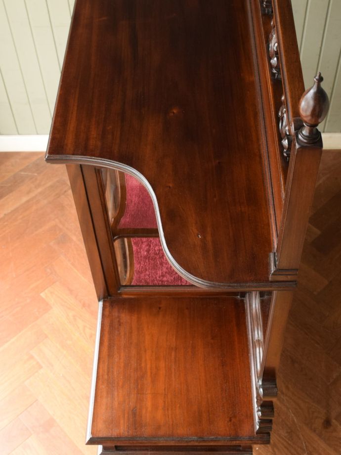 パーラーキャビネットの天板