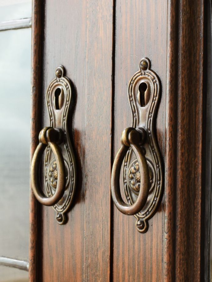 アンティーク家具の取っ手と