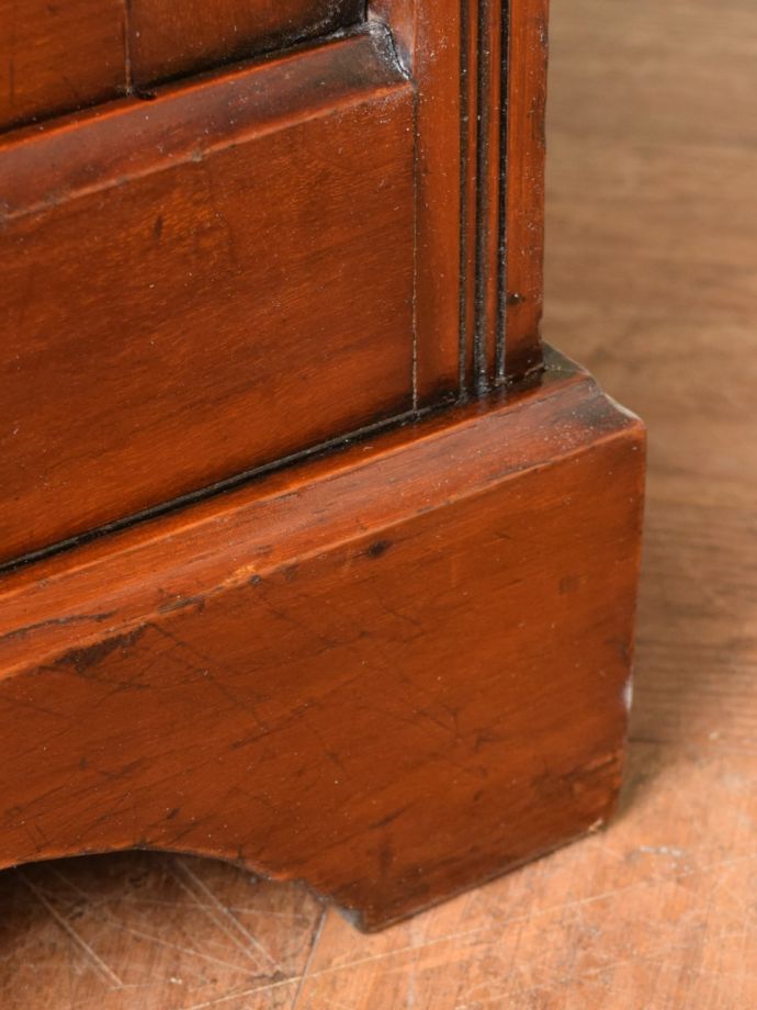 アンティーク家具の脚