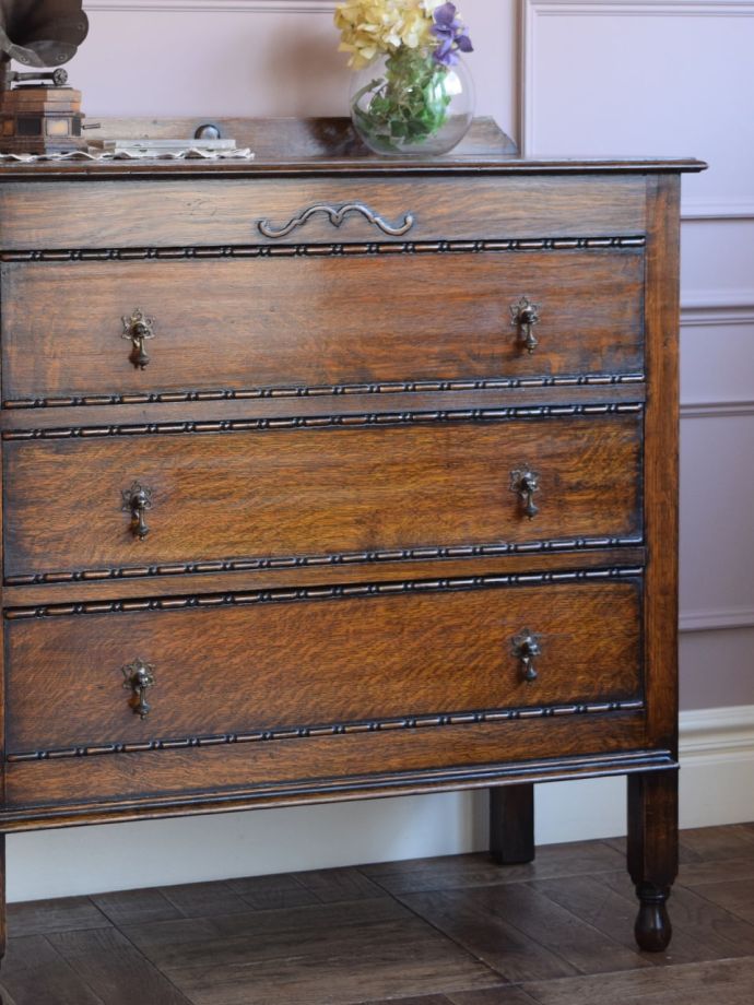 おしゃれなアンティークチェスト