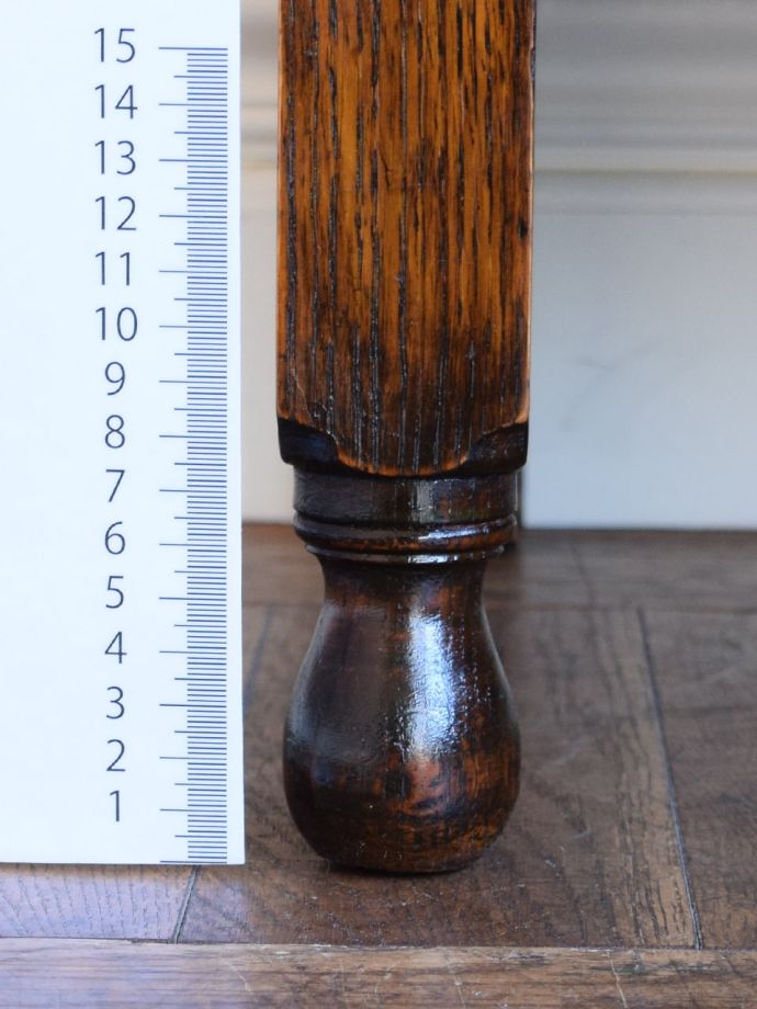 アンティーク家具の脚