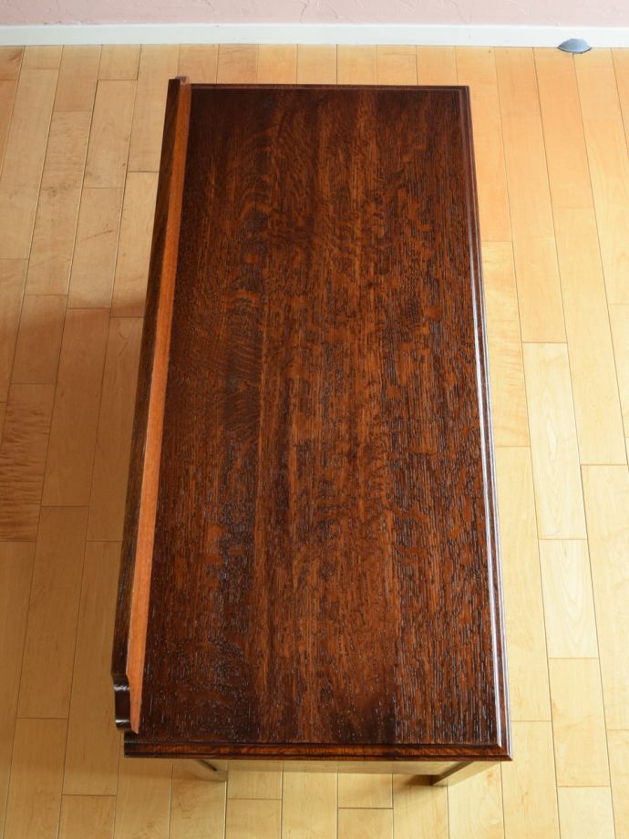 アンティークチェストの天板