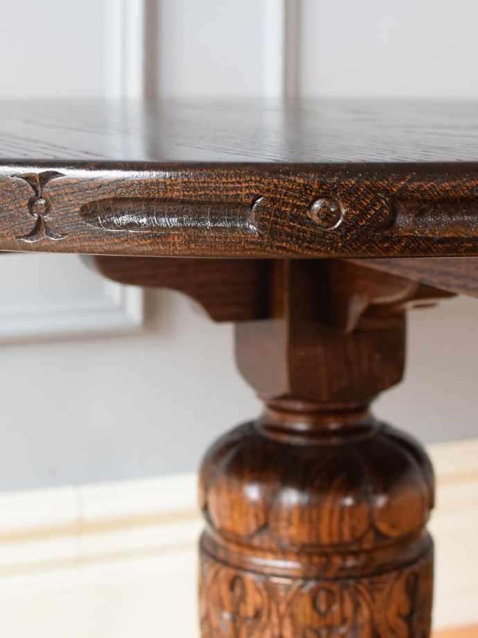 英国アンティークの装飾