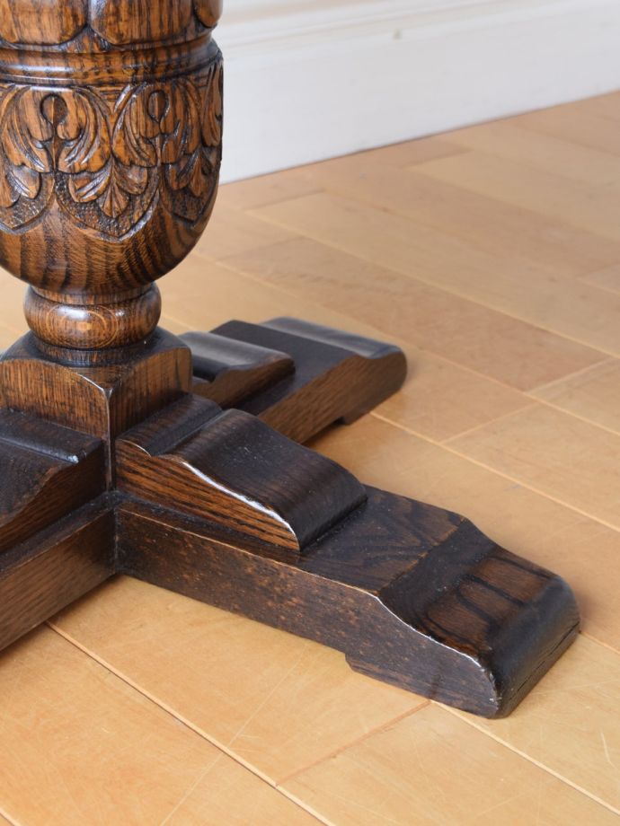 アンティーク家具の脚