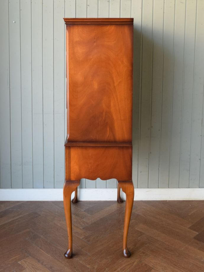 チェストの側面