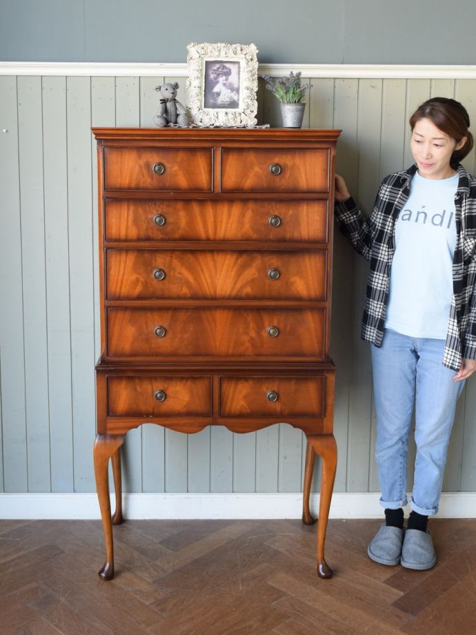 英国アンティークのチェスト