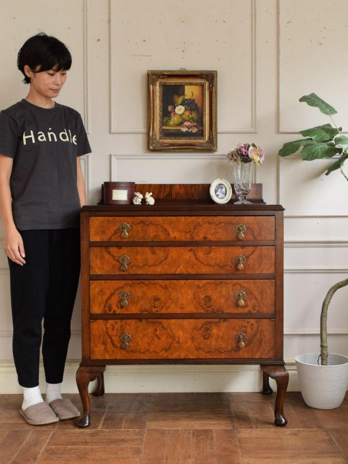 英国アンティークのチェスト