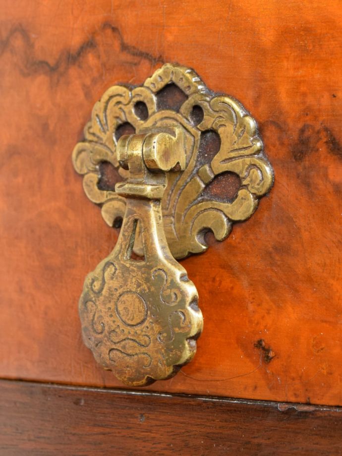 アンティークチェストの取っ手