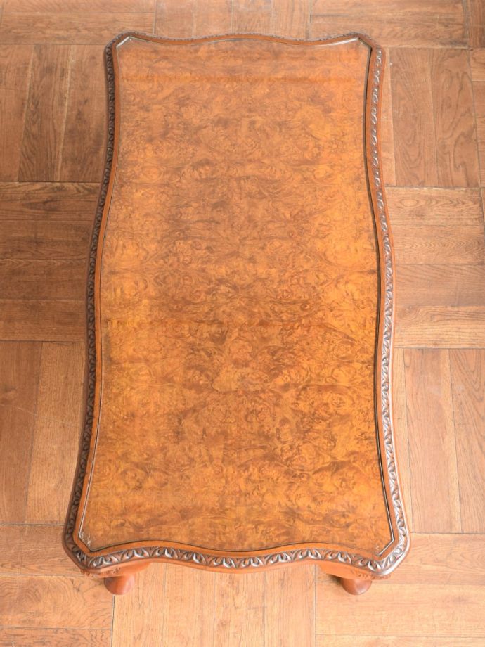 アンティークのテーブルの天板