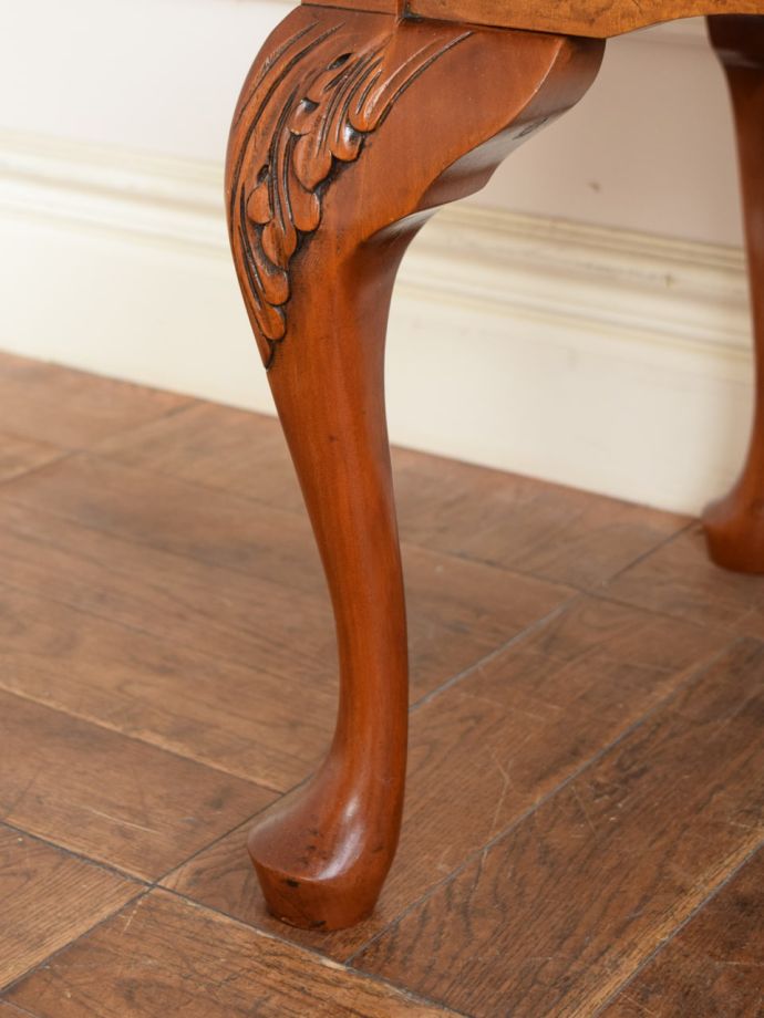 アンティーク家具の脚