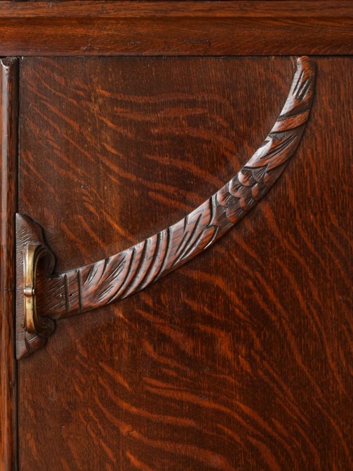 アンティークらしい彫