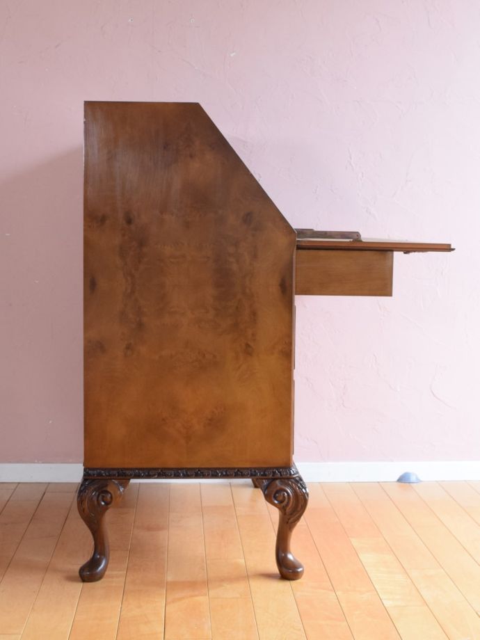 ビューローの側面