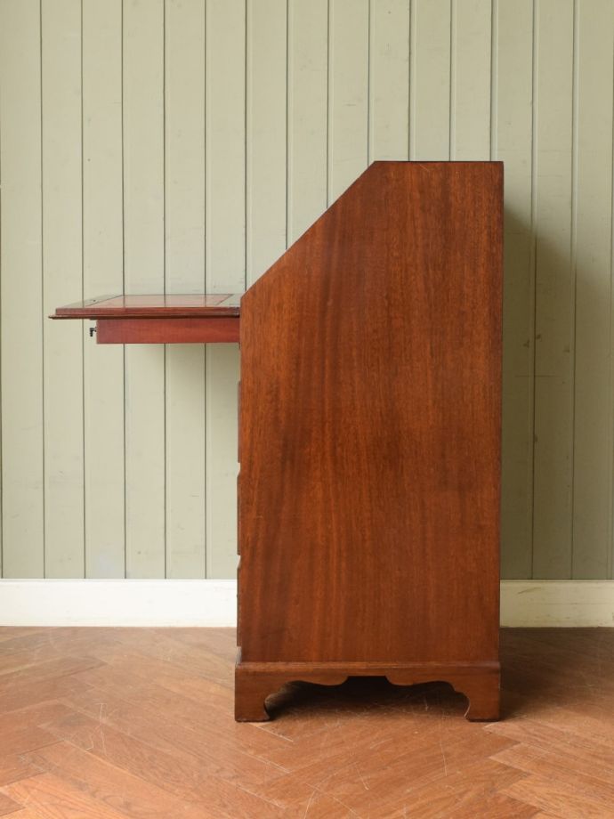 ビューローの側面