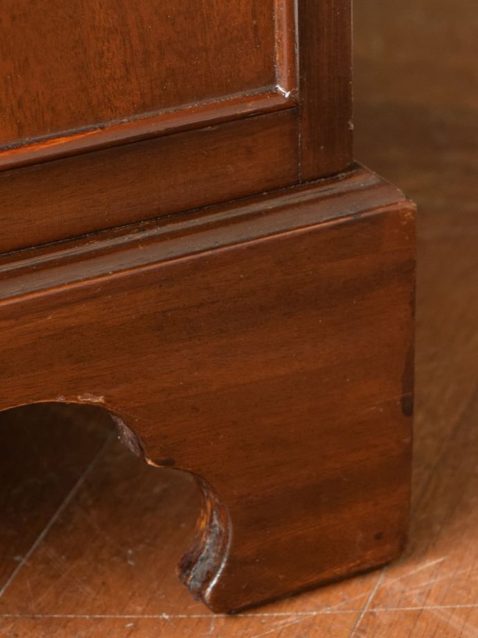 アンティーク家具の脚