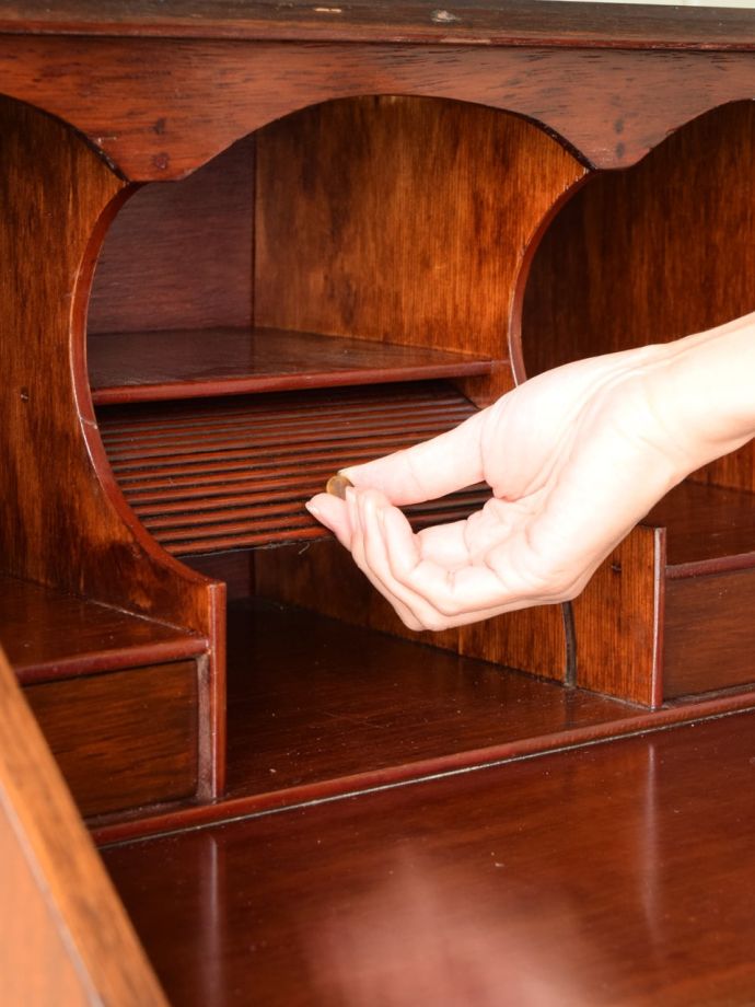 ビューロー内の扉