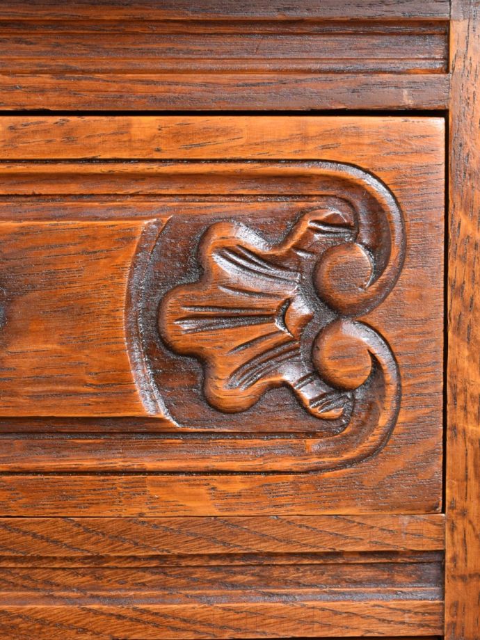 チェストのおしゃれな装飾
