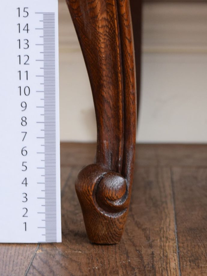 アンティークチェストの脚