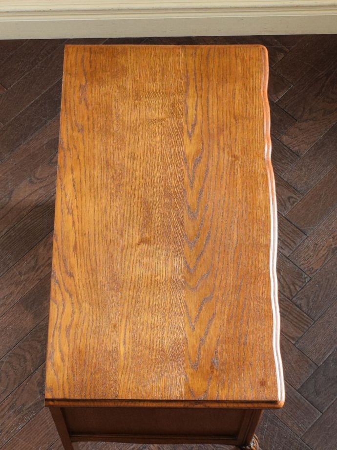 フランスのチェストの天板