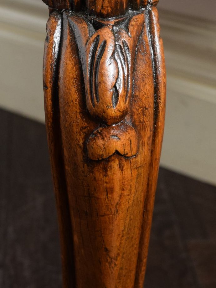 フランスらしい彫