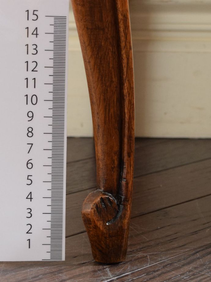 アンティークチェストの脚