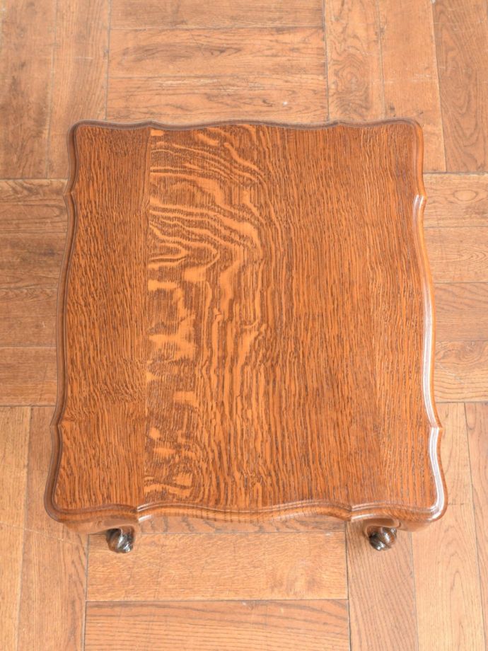 アンティークのテーブルの天板