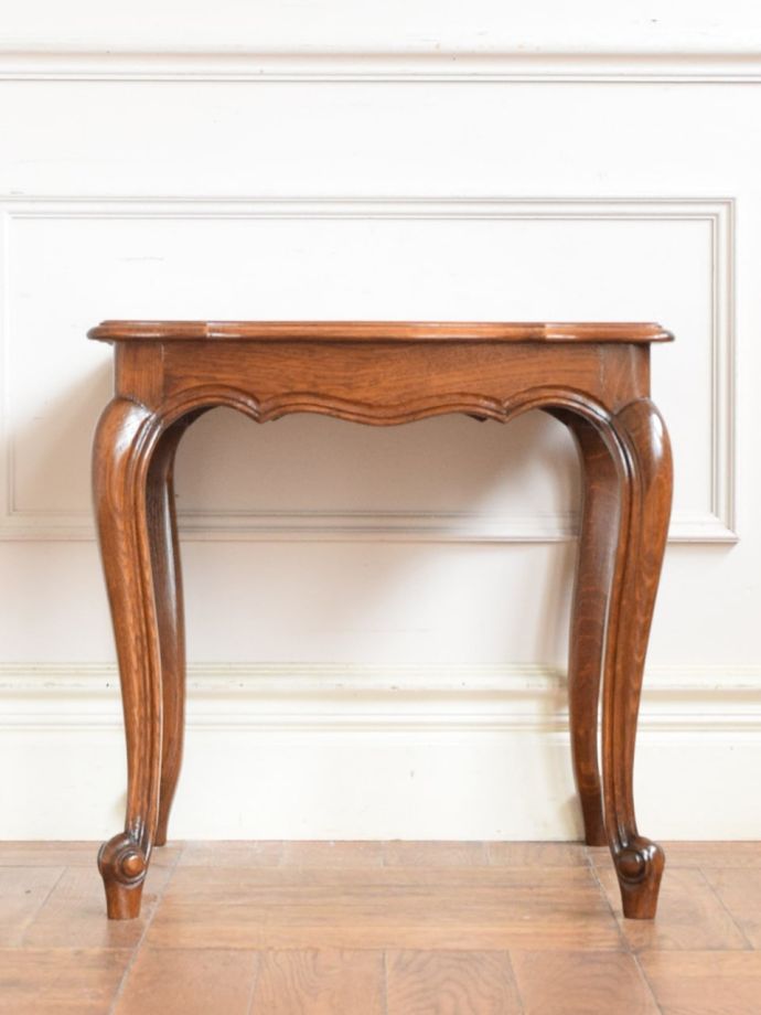 テーブルの側面