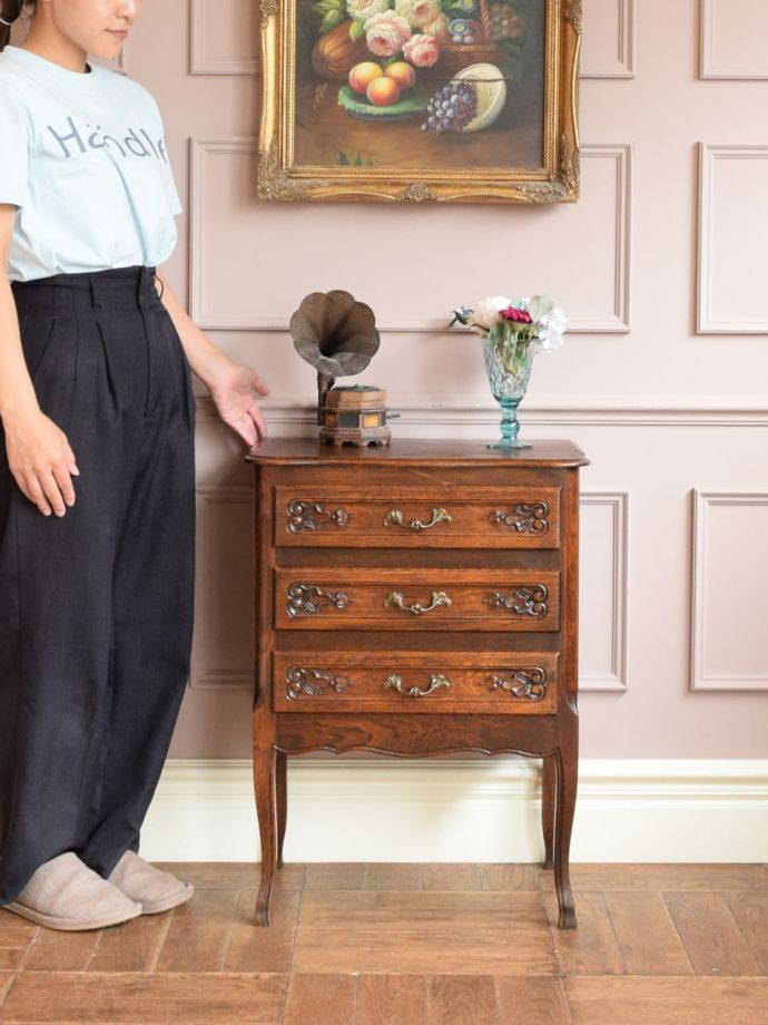 フランスのアンティークチェスト