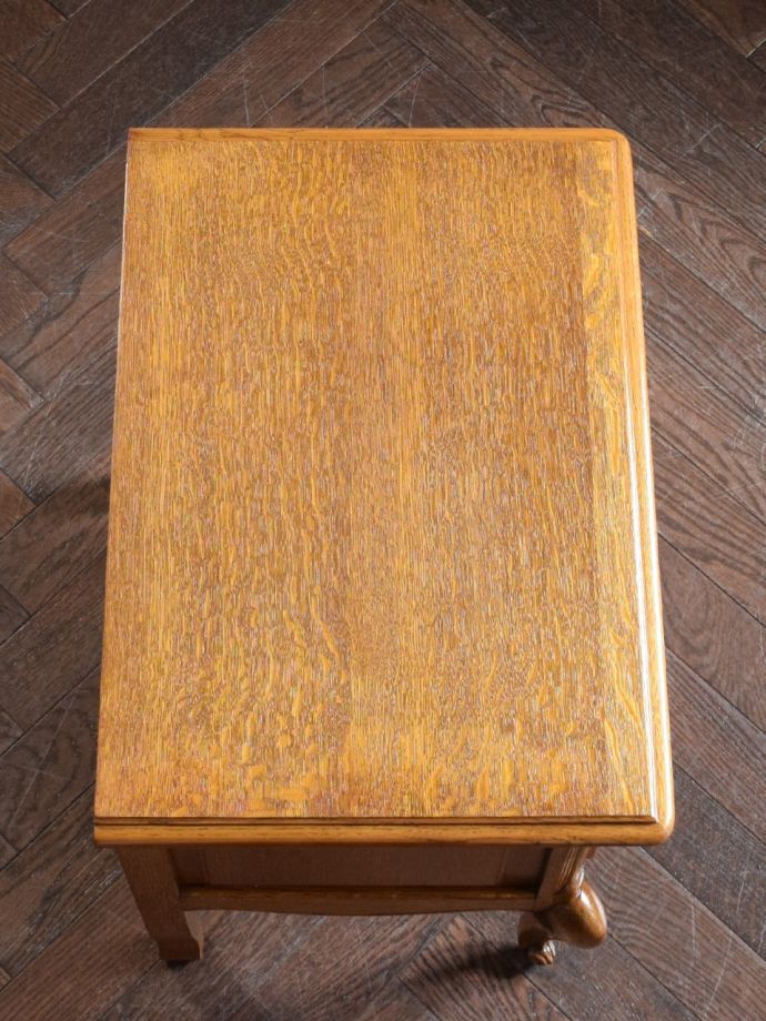 サイドチェストの天板